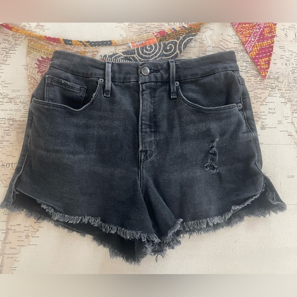 Good American Good Curve High Rise Stretch Denim Shorts Size 12 / 28 - Picture 2 of 14